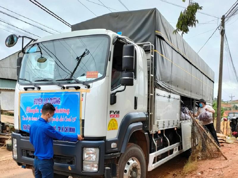 “Chuyến xe yêu thương” chở rau, củ, quả của huyện Lạc Dương xuất phát sáng ngày 20/7 để hỗ trợ cho huyện Cần Giờ