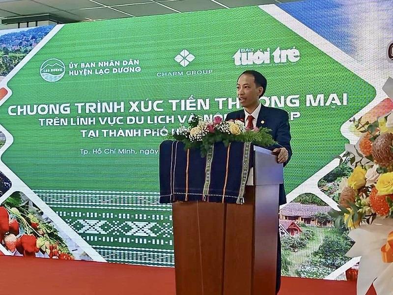 Ông Sử Thanh Hoài - Chủ tịch UBND huyện giới thiệu về tiềm năng phát triển nông nghiệp, du lịch của Lạc Dương