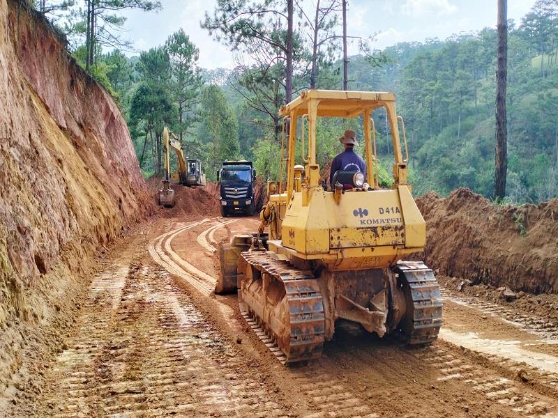 Các đơn vị tăng tốc thi công công trình đường vào Ma Rừng Lữ Quán, giai đoạn 3