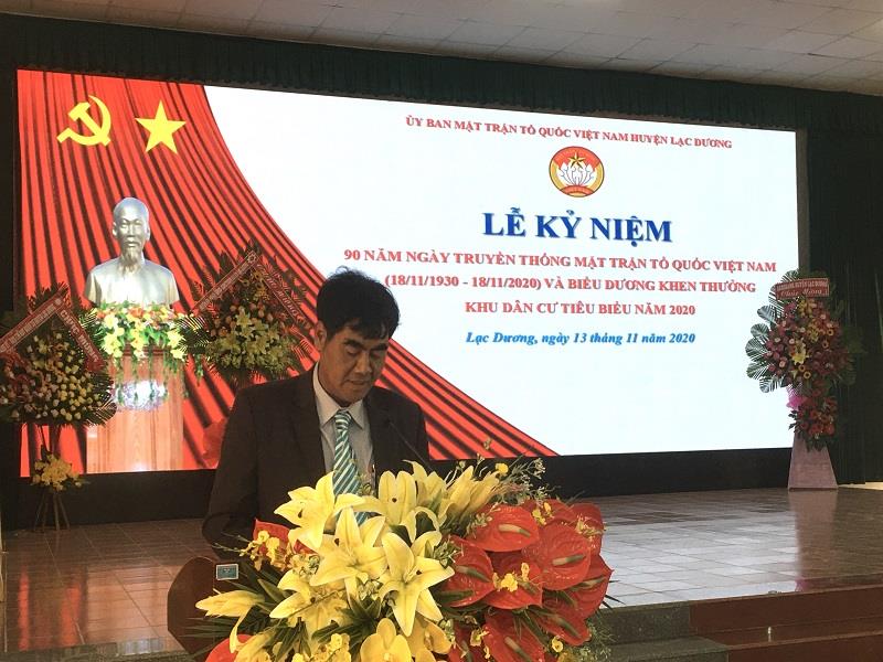 Đồng chí Bon Yô Soan - Phó Chủ tịch Ủy ban MTTQ Việt Nam tỉnh Lâm Đồng phát biểu chúc mừng