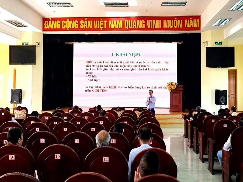 Quang cảnh lớp tập huấn