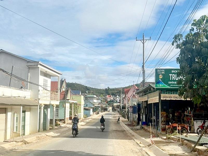 Huyện Lạc Dương chú trọng đầu tư kết cấu hạ tầng vùng sâu, vùng xa, vùng đồng bào DTTS, góp phần thực hiện hiệu quả công tác giảm nghèo