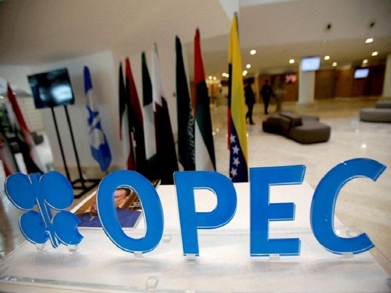 OPEC+ quyết định giữ nguyên sản lượng dầu sau khi G7 đồng thuận áp trần giá đối với sản phẩm dầu của Nga. (Ảnh: Reuters)