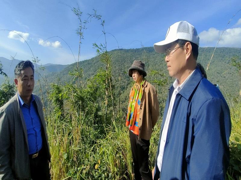 Trưởng ban Dân vận Tỉnh ủy kiểm tra và chỉ đạo công tác quản lý, bảo vệ rừng tại tiểu khu 26 xã Đưng K’Nớ