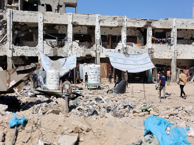 Cảnh đổ nát tại một trường học ở Gaza sau vụ không kích của Israel hồi tháng 8/2024 (Ảnh: The New York Times)