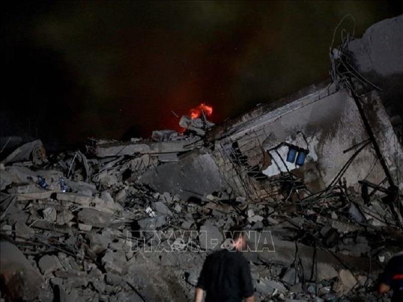 Cảnh đổ nát sau vụ không kích của Israel vào trụ sở chính của Hezbollah tại Beirut, Li-băng, ngày 27/9/2024. (Ảnh: TTXVN)