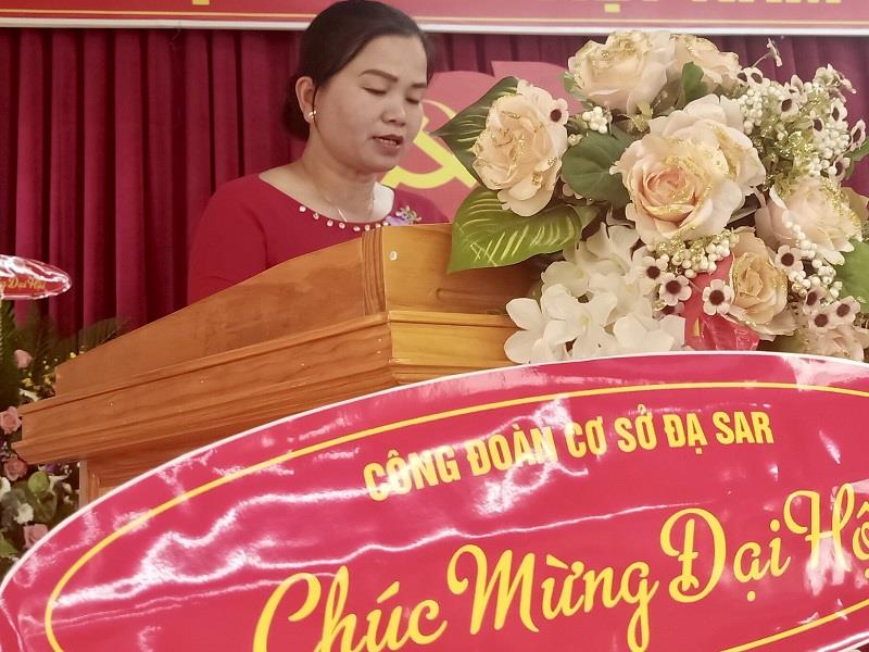 Đồng chí Trần Thị Thuyên - Chủ tịch Hội LHPN huyện phát biểu chỉ đạo tại Đại hội. Ảnh: Lê Phiêr