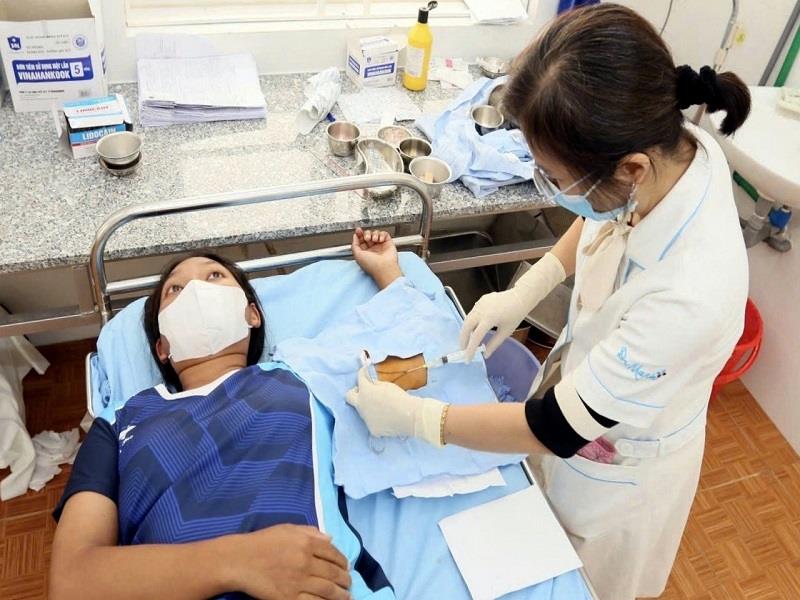Cấy que tránh thai miễn phí cho phụ nữ vùng DTTS tại Lâm Đồng