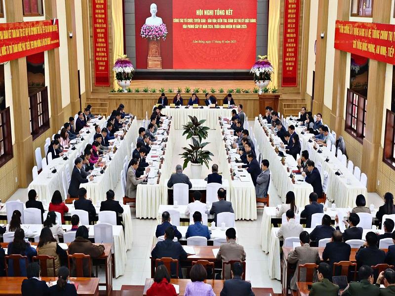 Lần đầu tiên Tỉnh ủy tổ chức cùng lúc việc tổng kết hoạt động của các Ban Đảng