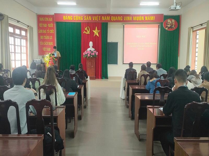 Quang cảnh lớp bồi dưỡng