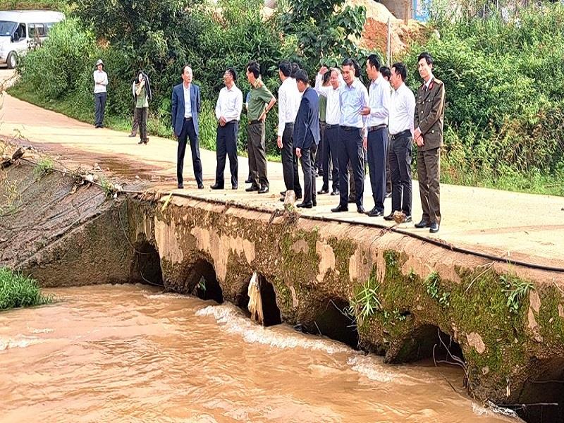 Đoàn khảo sát của Bộ Công an khảo sát thực tế tại huyện Lạc Dương nhằm phục vụ xây dựng “Chiến lược tổng thể quốc gia phòng ngừa, ứng phó với các đe dọa an ninh phi truyền thống đến năm 2030, tầm nhìn đến năm 2045”