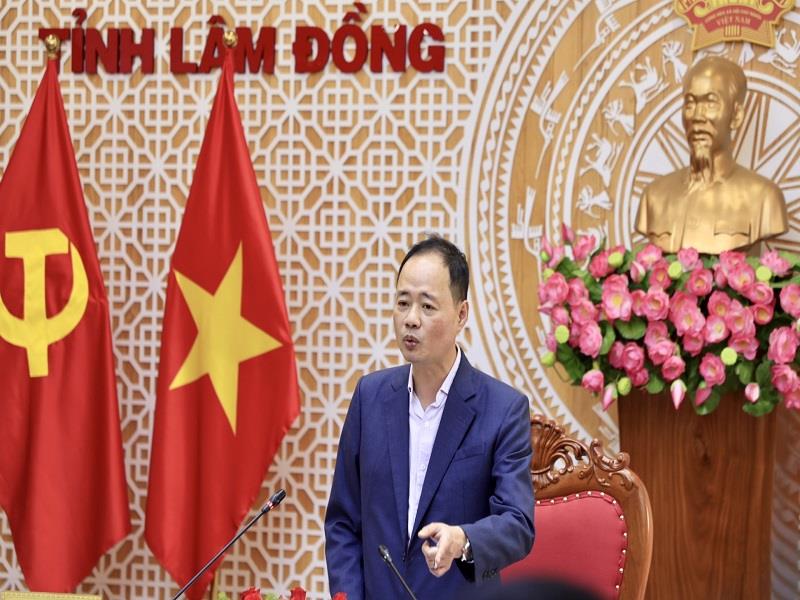 Chủ tịch UBND tỉnh Lâm Đồng Trần Hồng Thái chủ trì Hội nghị đánh giá tình hình thực hiện kế hoạch kinh tế - xã hội, kế hoạch đầu tư công tháng 8 và 8 tháng đầu năm 2024. Ảnh: Lê Hoa