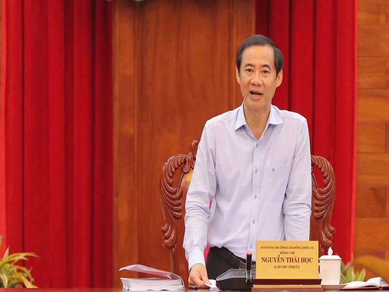 Đồng chí Nguyễn Thái Học - Quyền Bí thư Tỉnh uỷ chủ trì Hội nghị