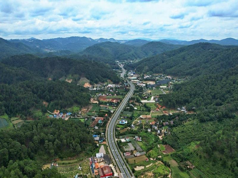 Lâm Đồng chú trọng phát triển hạ tầng giao thông để mở đường phát triển