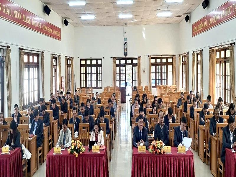 Các đại biểu tham dự kỳ họp