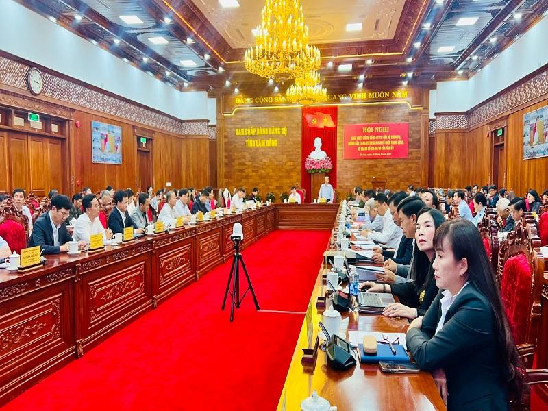 Việc kiểm điểm, đánh giá, xếp loại đối với tập thể, cá nhân trong hệ thống chính trị được quán triệt theo hướng chặt chẽ, thực chất