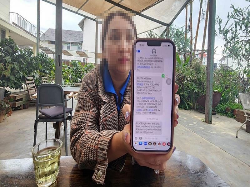 Chị V.T.B.N trình bày mất hơn 50 triệu đồng trong tài khoản ngân hàng không rõ nguyên nhân