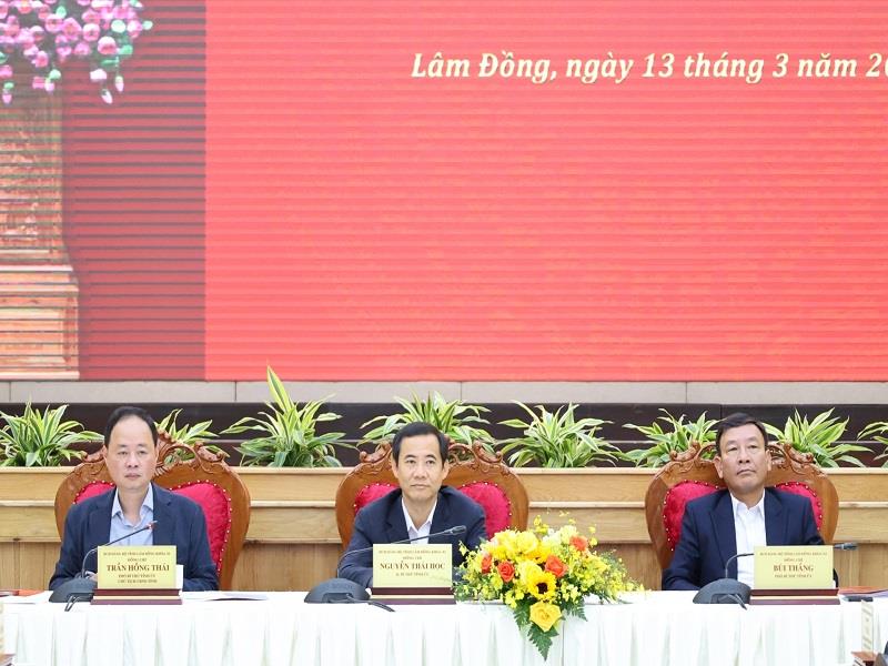 Các đồng chí chủ trì Hội nghị