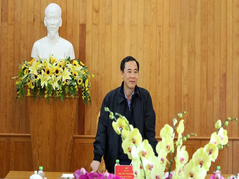 Đồng chí Nguyễn Thái Học - Quyền Bí thư Tỉnh ủy Lâm Đồng đề nghị Ban Thường vụ Huyện ủy Lạc Dương phải nỗ lực, quyết tâm, hoàn thành tốt các nhiệm vụ năm 2025