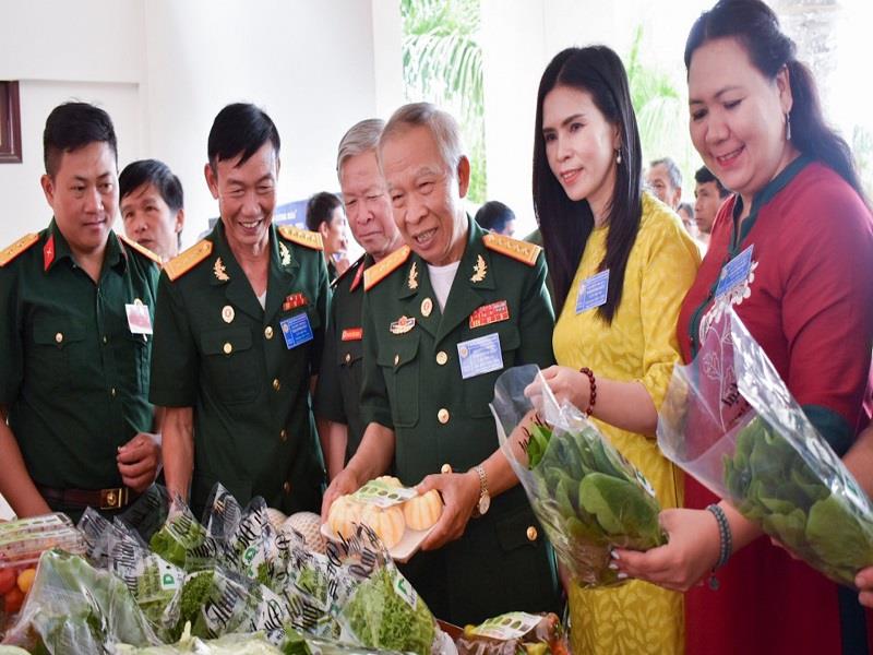CCB Lâm Đồng gương mẫu, đi đầu, góp phần xây dựng nông thôn mới