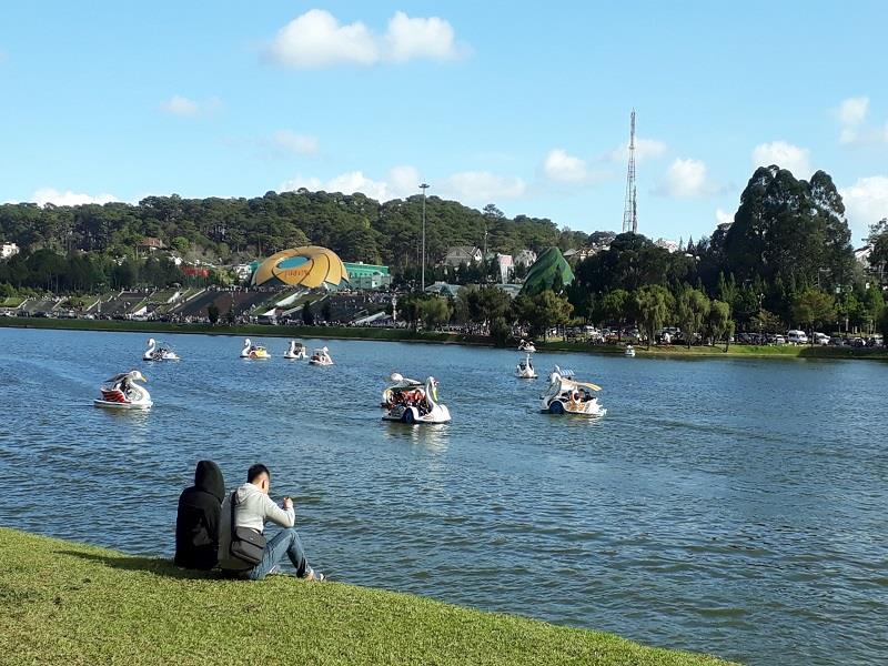 UBND tỉnh chỉ đạo đảm bảo điều kiện cho nhân dân và du khách có kỳ nghỉ lễ an toàn, lành mạnh