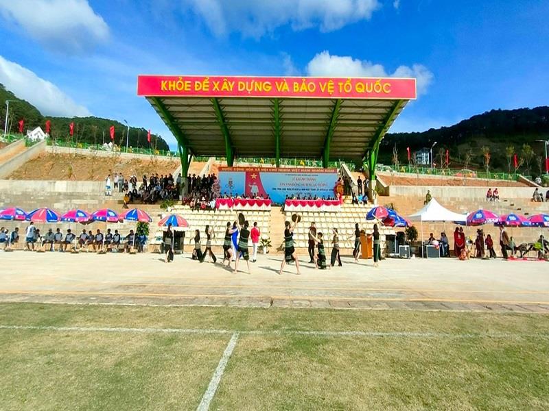 Sân vận động huyện Lạc Dương khánh thành vào cuối năm 2023 góp phần hoàn thiện hạ tầng thiết chế văn hóa, thể thao trên địa bàn