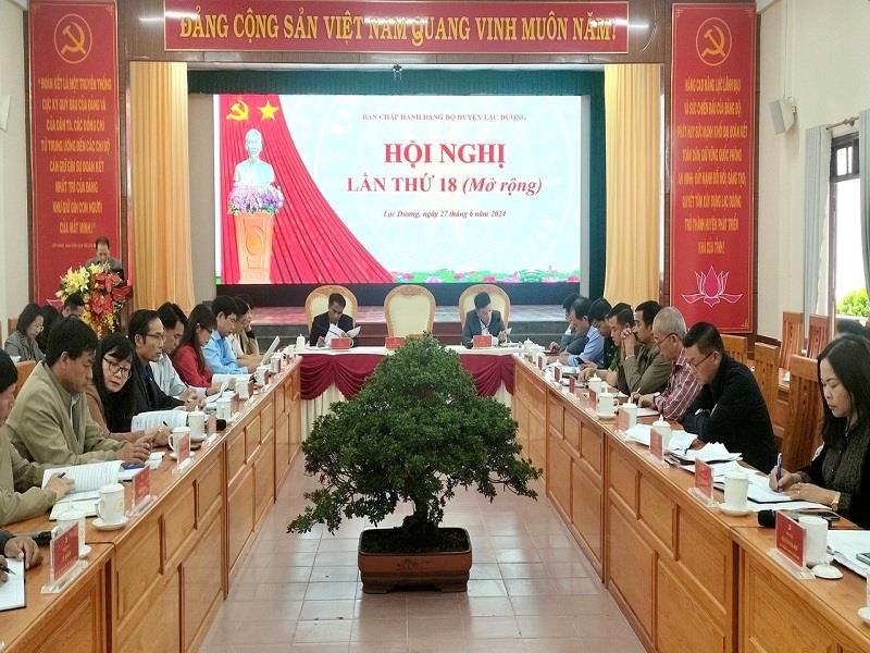 Các đại biểu tham dự hội nghị