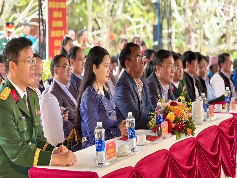Lãnh đạo huyện Lạc Dương tham dự Hội trại