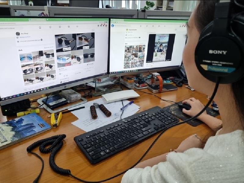 Thận trọng bị đánh cắp thông tin thẻ tín dụng khi mua hàng online. ẢNH: ĐÀO NGỌC THẠCH