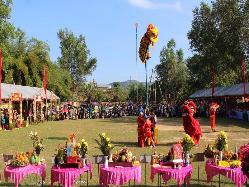 Không gia lễ hội Lồng tồng của người Tày (xã An Nhơn, huyện Đạ Huoai) đậm đà bản sắc