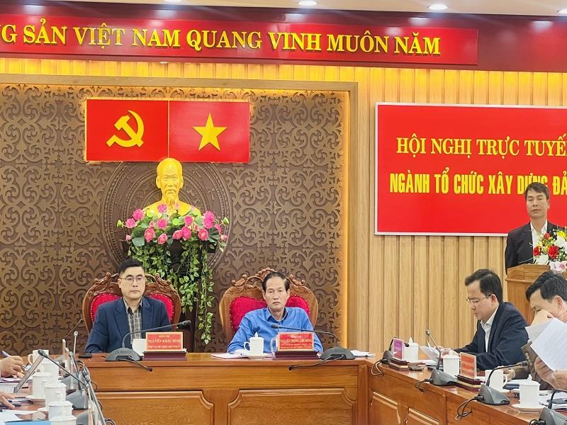 Các đồng chí chủ trì Hội nghị