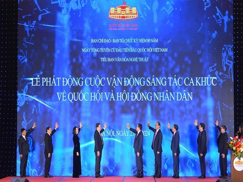 Chủ tịch Quốc hội Vương Đình Huệ cùng các đại biểu ấn nút chính thức phát động Cuộc vận động (Ảnh: HL)