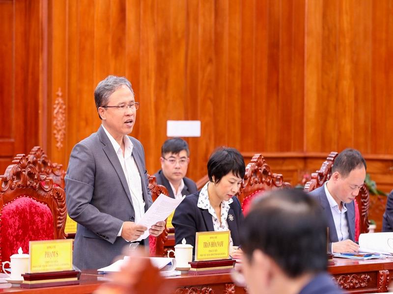 Phó Chủ tịch UBND tỉnh Khánh Hoà Trần Hòa Nam trình bày sơ bộ phương án đầu tư tuyến cao tốc