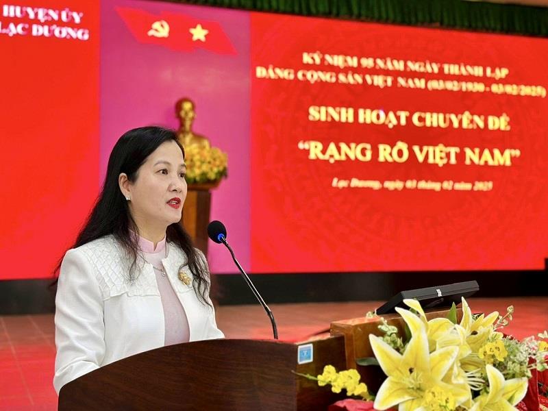 Bí thư Huyện ủy Lạc Dương Trần Thị Chúc Quỳnh quán triệt nội dung bài viết Rạng rỡ Việt Nam của Tổng Bí thư Tô Lâm