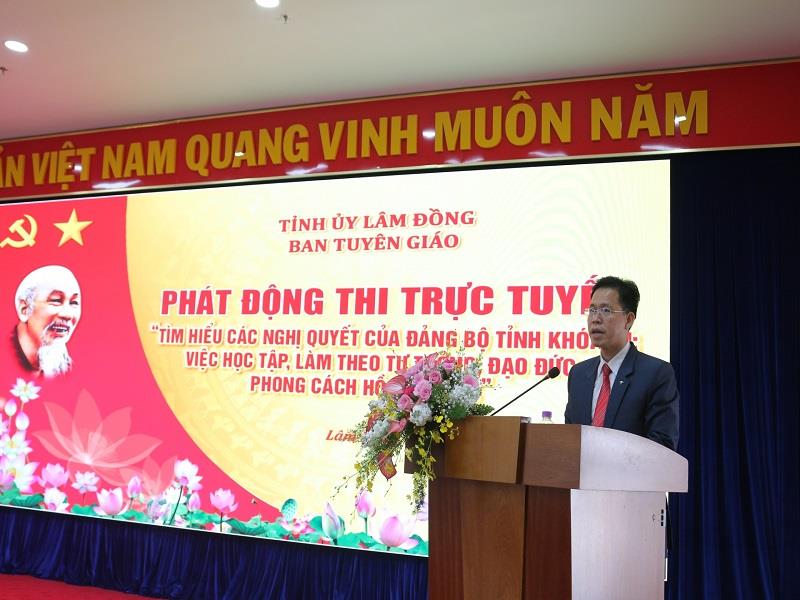 Đồng chí Trần Trung Hiếu – Phó trưởng Ban Thường trực Ban Tuyên giáo Tỉnh ủy phát biểu Phát động Cuộc thi