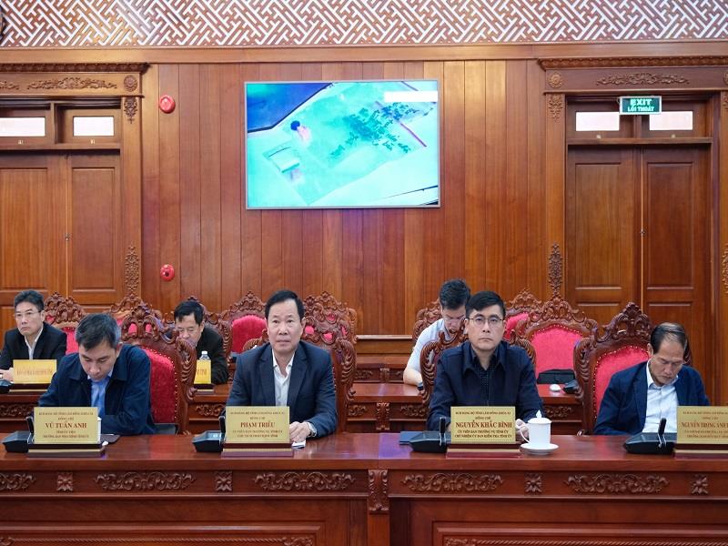 Các đồng chí lãnh đạo các ban đảng thuộc Tỉnh ủy tham dự Hội nghị