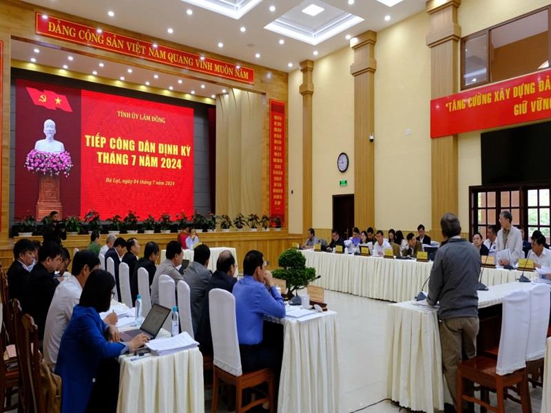 Giải quyết các vụ việc phải bảo vệ tốt nhất lợi ích của Nhà nước, quyền và lợi ích hợp pháp của tổ chức, cá nhân