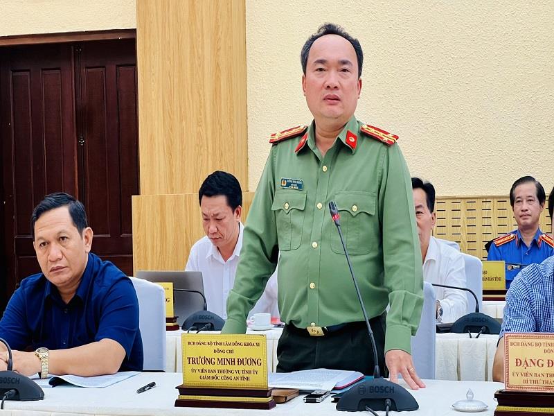 Giám đốc Công an tỉnh Trương Minh Đương báo cáo những điểm nổi cộm về đơn thư KNTC
