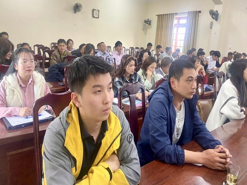 Các học viên tham dự lớp bồi dưỡng