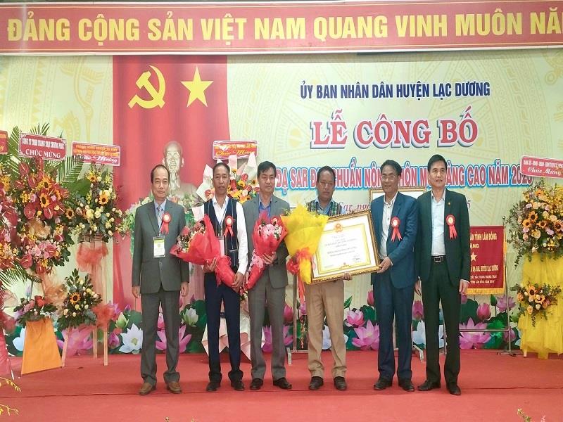 Xã Đạ Sar đón nhận Bằng công nhận của UBND tỉnh Lâm Đồng về công nhận xã đạt chuẩn nông thôn mới nâng cao