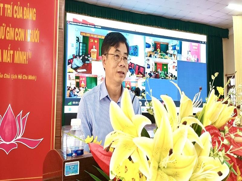 Đồng chí Thân Xuân Quý - Trưởng ban Tổ chức Huyện ủy quán triệt Chỉ thị số 35-CT/TW
