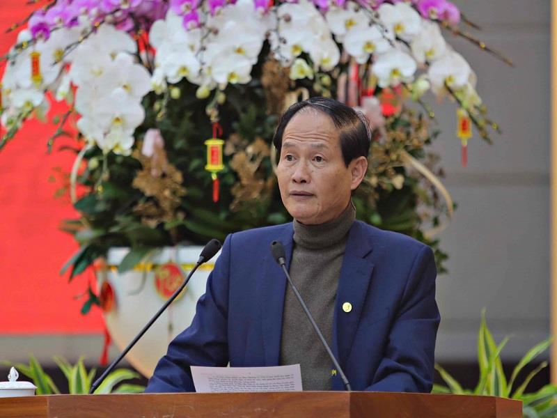 Đồng chí Nguyễn Trọng Ánh Đông - Uỷ viên Ban Thường vụ Tỉnh uỷ, Trưởng Ban Tổ chức Tỉnh uỷ công bố quyết định về việc hợp nhất Ban Tuyên giáo và Ban Dân vận Tỉnh uỷ