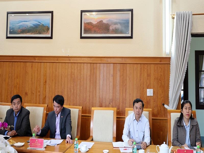 Đại diện lãnh đạo Văn phòng Tỉnh ủy tham dự buổi làm việc