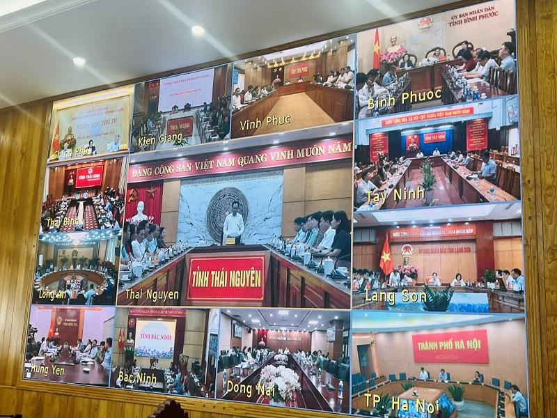 Phiên họp được tổ chức trực tuyến đến các điểm cầu trên toàn quốc