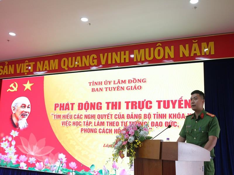 Đại diện đoàn viên thanh niên phát biểu hưởng ứng Cuộc thi