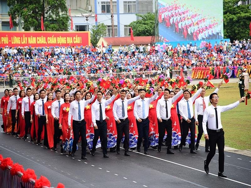 Ý nghĩa của chiến công “lừng lẫy năm châu, chấn động địa cầu”  đã và đang tiếp tục được lan toả, trở thành động lực, tiếp thêm sức mạnh tự hào cho các thế hệ người dân Việt Nam nỗ lực phấn đấu vươn lên, cống hiến sức mình để xây dựng một Việt Nam hùng cường. (Ảnh: Nguyễn Dương/CPV)