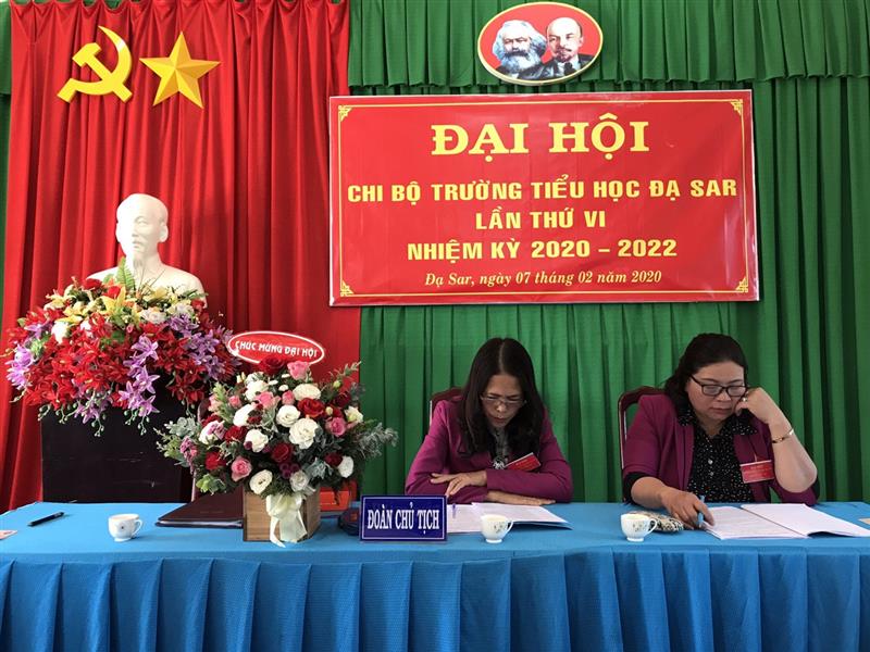 Đại hội điểm Chi bộ Trường tiểu học Đạ Sar nhiệm kỳ 2020 - 2022