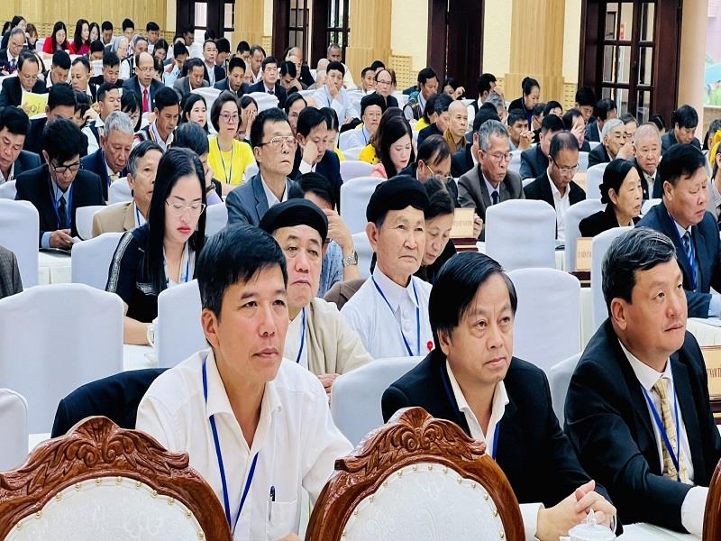 Đông đủ đại biểu đại diện các thành phần xã hội, dân tộc, tôn giáo tham dự Đại hội