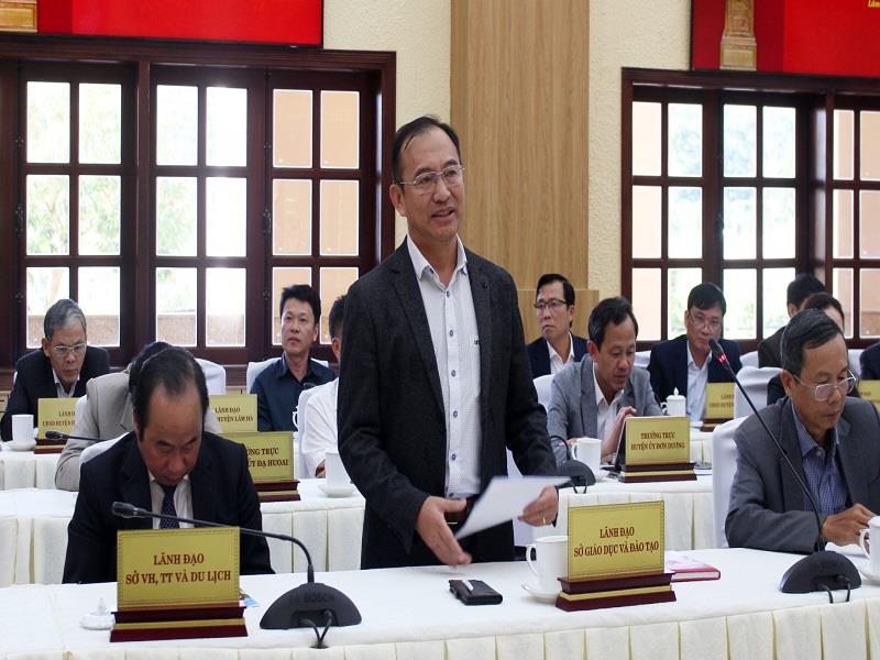 Đại biểu Sở Giáo dục và Đào tạo phát biểu tại hội nghị
