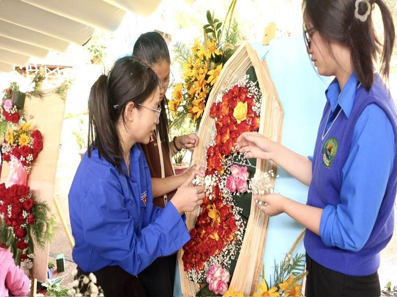 Huyện Lạc Dương tổ chức Ngày hội hoa hồng Lang Biang dịp Festival Hoa Đà Lạt lần thứ X - năm 2024 nhằm tôn vinh nghề trồng hoa cũng như thương hiệu Hoa hồng Lang Biang